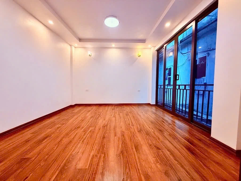 Bán Nhà Nguyễn Lương Bằng 32m2. 5 tầng. mặt tiển 3m. giá 8.6 tỷ Đống Đa Hà Nội - Ảnh 4