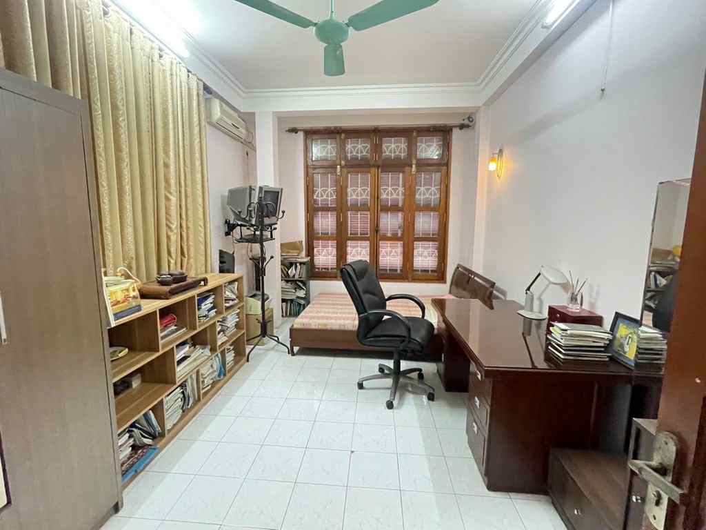 Bán nhà khu vực Nguyễn Chí Thanh - Giá chỉ 8.75 tỷ - Khu vực Hiếm nhà bán - Ảnh 1