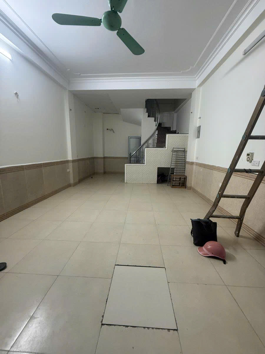 BÁN NHÀ 4T – 60M² – MT 6M – GIÁ CHỈ 6,9 TỶ – ô tô đỗ cửa THẠCH CẦU- LONG BIÊN - Ảnh 1