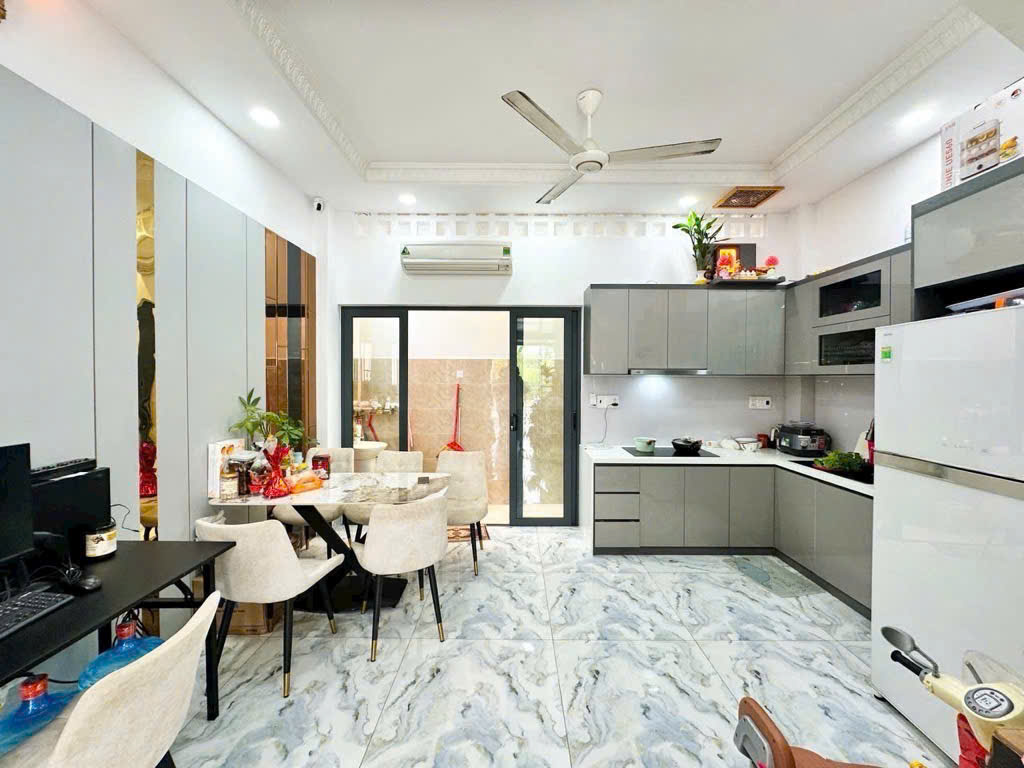 NHÀ ĐẸP 4 TẦNG - TT NHÀ BÈ - ĐƯỜNG XE TẢI TRÁNH - 50M2 - CHỈ NHỈNH 6 TỶ - Ảnh 2