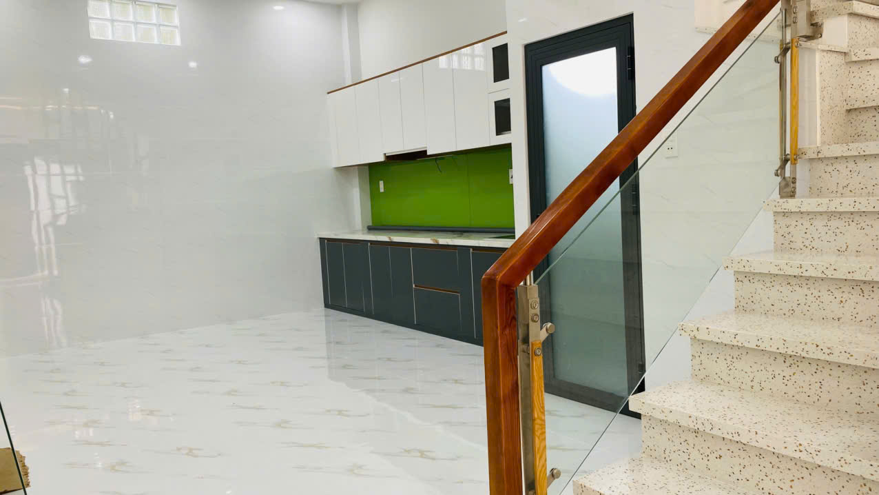 GIẢM SỐC 1 TỶ - CHÍNH CHỦ - NHÀ XÂY TÂM HUYẾT - 4 TẦNG HOÀN CÔNG ĐỦ - 5PN LỚN - LÊ QUANG ĐỊNH - - Ảnh 3
