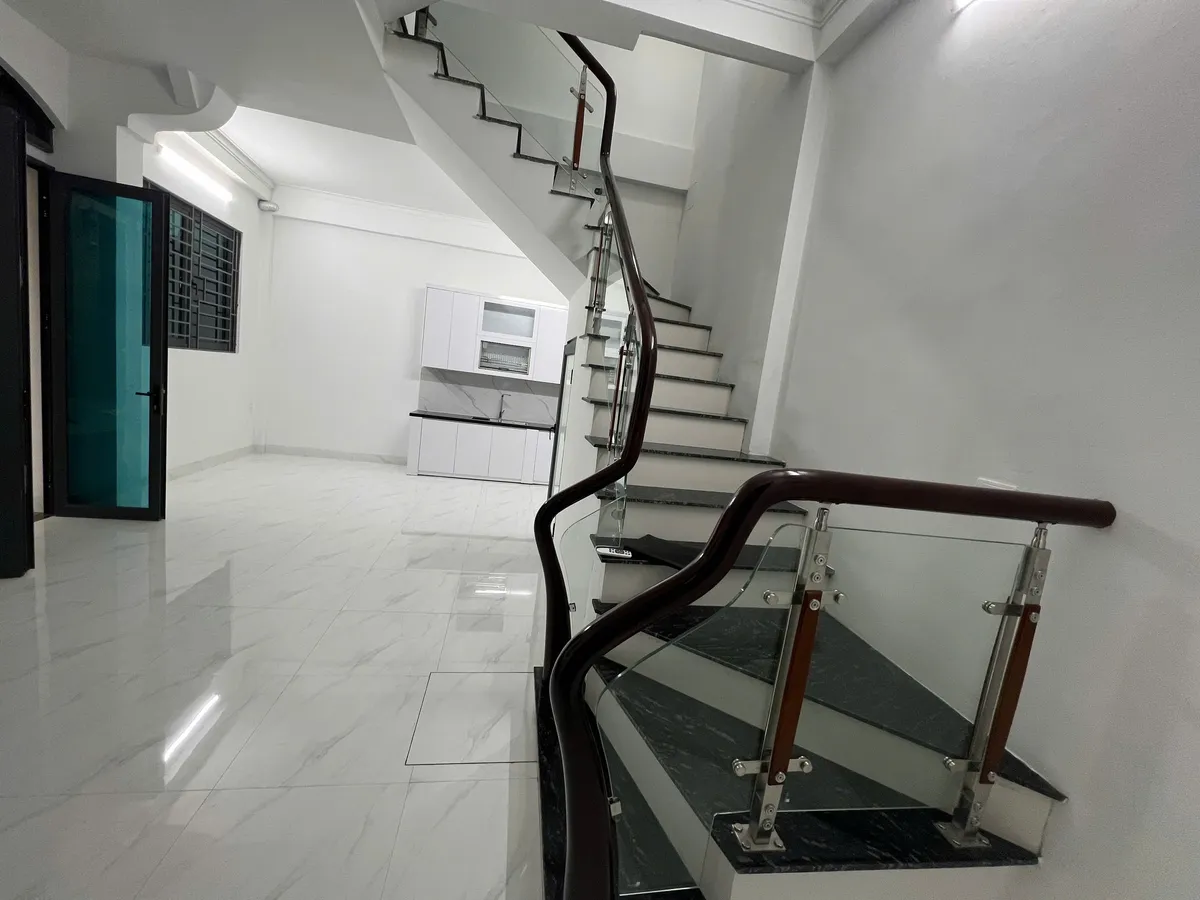 BÁN NHÀ PHÂN LÔ GẦN NGÃ TƯ SỞ, THANH XUÂN, 65M2, Ô TÔ ĐỖ CỬA, GẦN HỒ, 3 MẶT THOÁNG, NƠI Ở TUYỆT VỜI - Ảnh 1