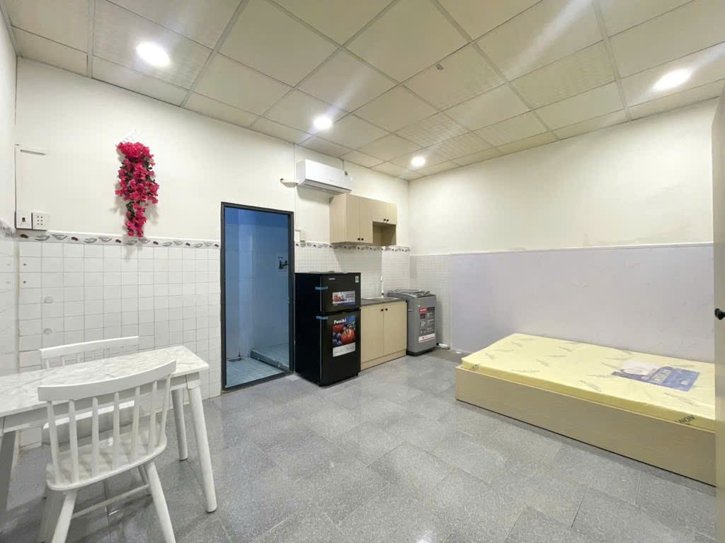 Phú Nhuận, sát Phan Đăng Lưu - 80m2 - 8,45Tỷ TL - Ảnh 2