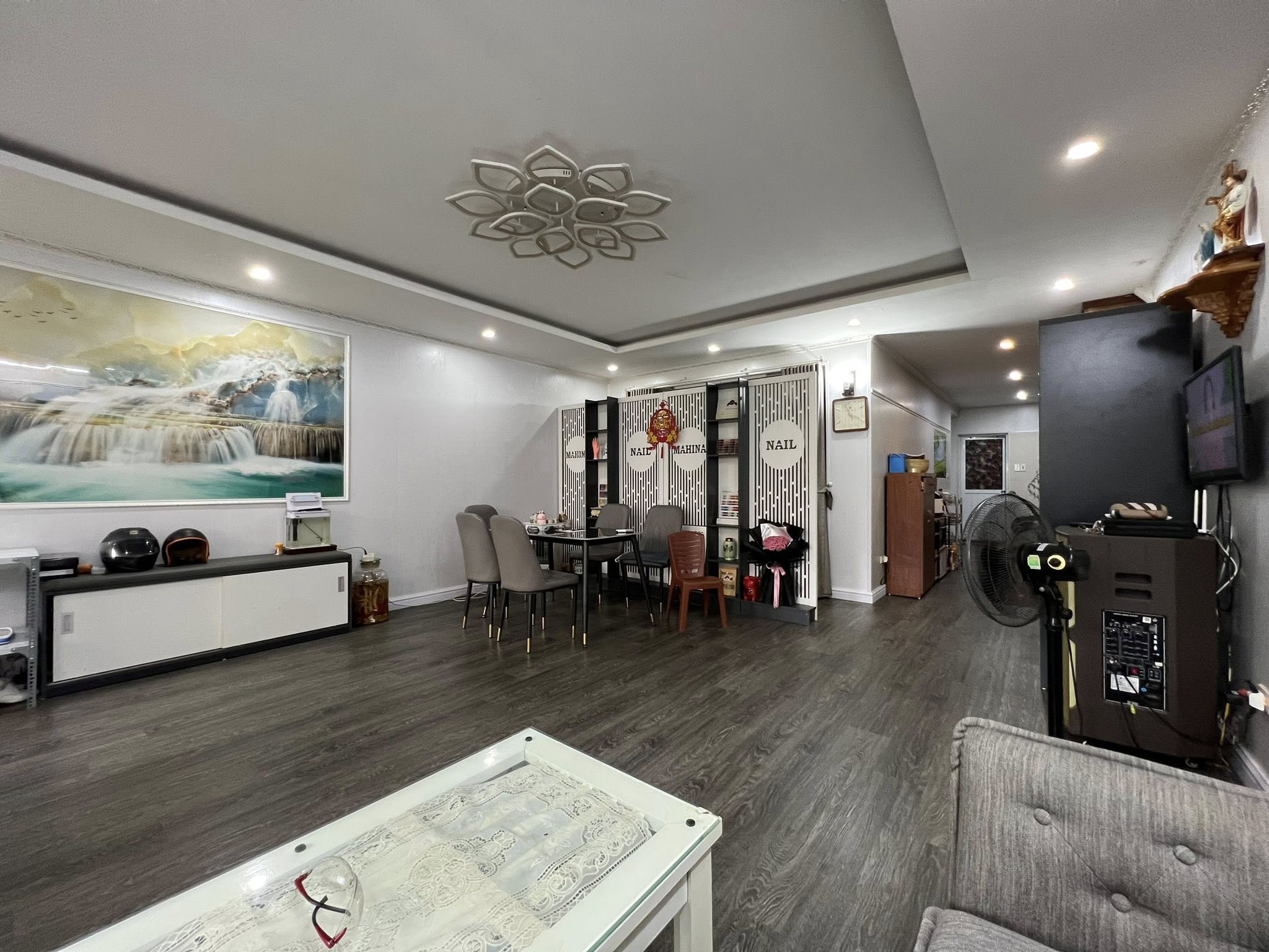 BÁN CĂN HỘ TẬP THỂ 80M2 PHỐ HOÀNG NGỌC PHÁCH, QUẬN ĐỐNG ĐA, 20M RA PHỐ, FULL NỘI THẤT, Ở SƯỚNG - Ảnh chính
