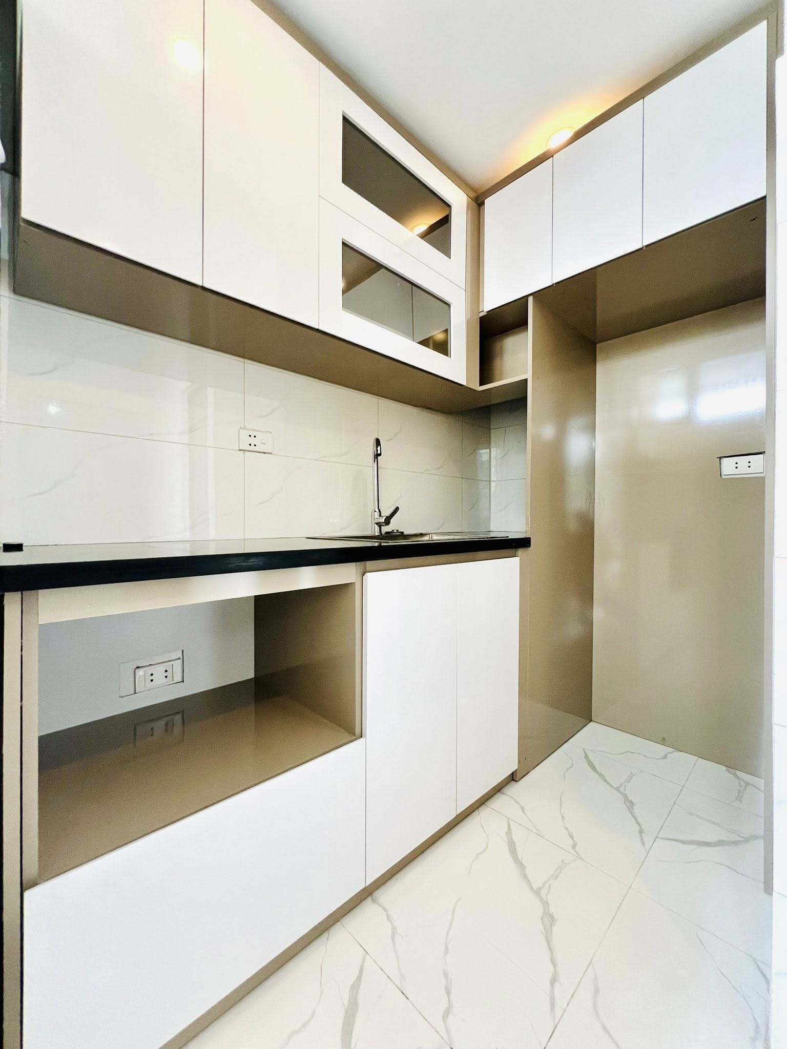 BÁN CĂN TẬP THỂ NAM ĐỒNG - HỒ ĐẮC DI - 60M2, FULL NỘI THẤT ĐẸP, Ô TÔ ĐỖ CHÂN CẦU THANG - Ảnh 2