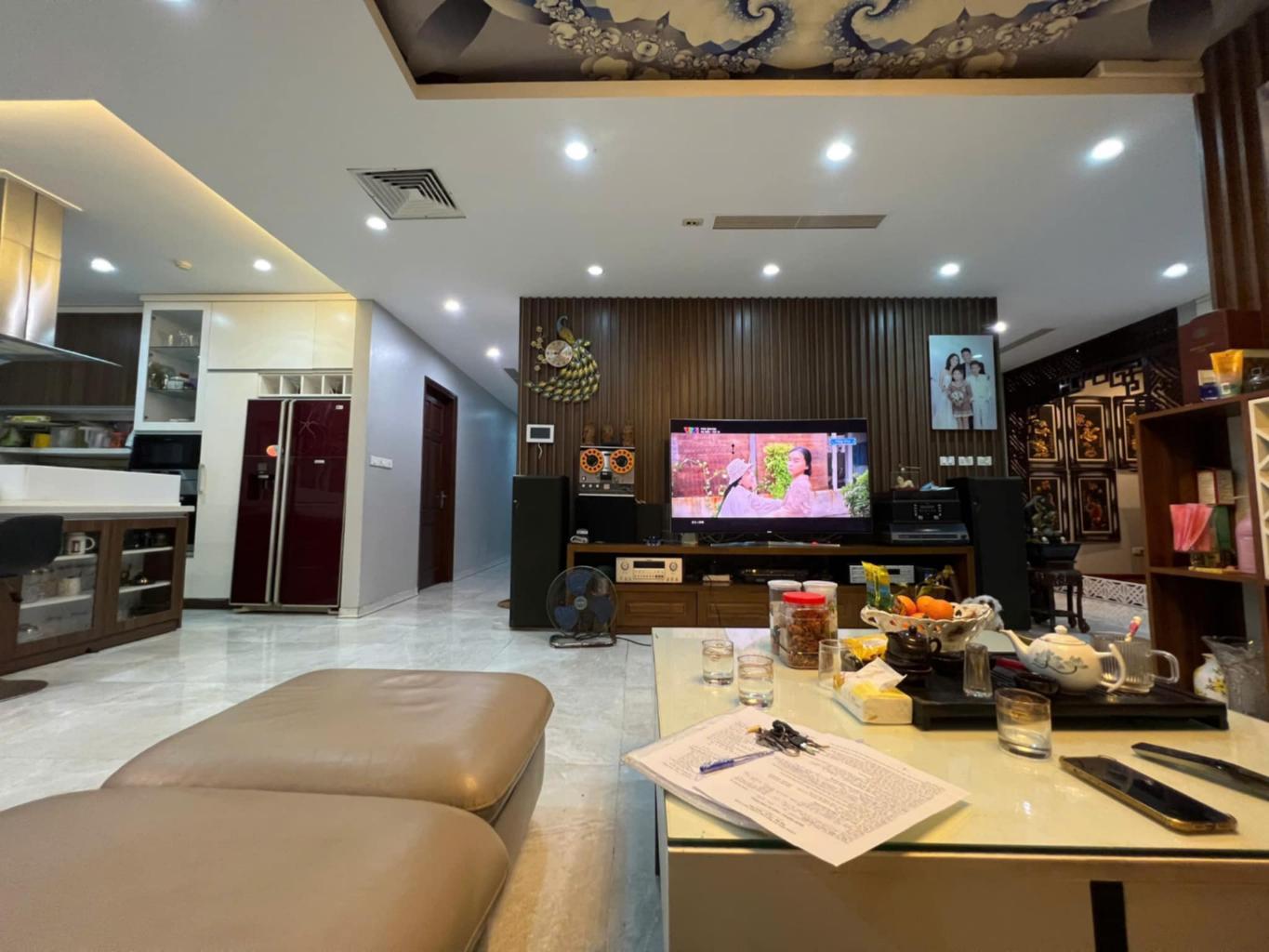 Bán CC Nguyễn Huy Tưởng, Dt 174m2, 4N3VS, căn góc, nội thất đẹp. Giá sốc 9 tỷ - Ảnh chính