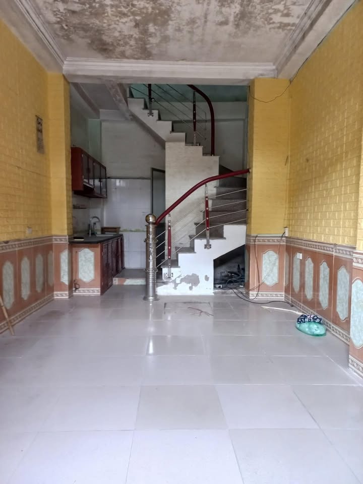 Bán nhà nát - HXH tránh - Lê Quang Định - 48m2 ( 4x11) - gần MT - A4 - 6.x - Ảnh 1