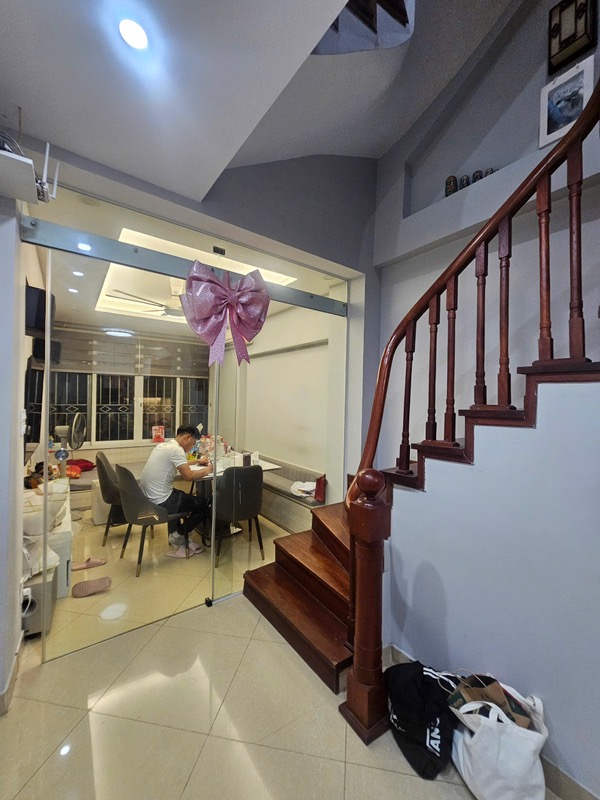 Bán nhà Hoàng Hoa Thám, Ba Đình, lô góc, ngõ thông 3 gác, 30m2, 5 tầng, chỉ 9.4 tỷ - Ảnh chính