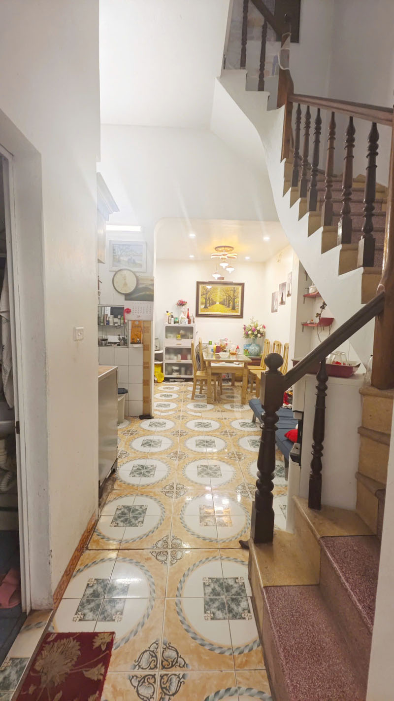 Cần bán 53,4m2 nhà 3 tầng cách 50m ra phố Nguyễn Văn Cừ. Nằm giữa trường Ngọc Lâm và Gia Thụy - Ảnh 3