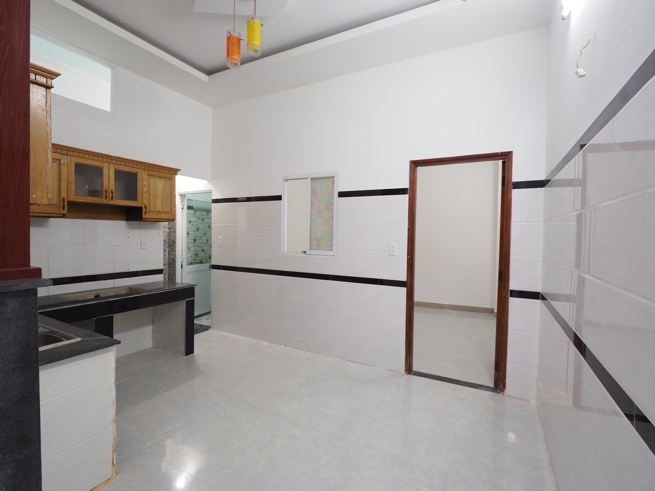 NHÀ BÁN GẤP - NHÀ MỚI 2 TẦNG 3 PN - SỔ NỞ HẬU ĐẸP - Ảnh 1