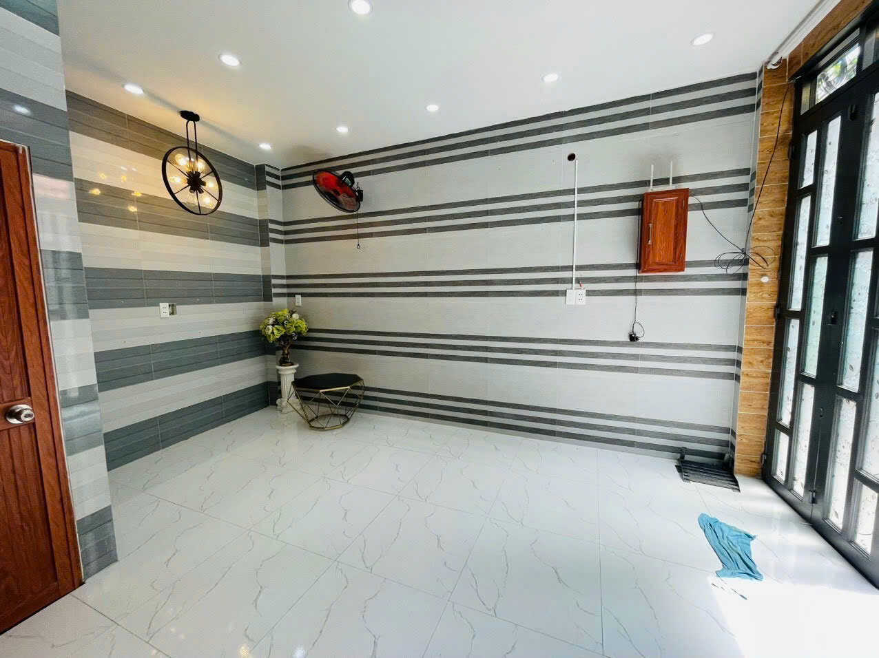 Cực hiếm Chỉ 2.8 Tỷ- Nhà Đẹp Về Ở Ngay - chợ Thạch Đà  - 2 Tầng - 2 PN - Ngang 4m - Ảnh 3