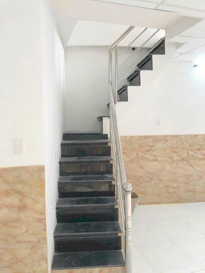 CẦN BÁN MẶT TIỀN KINH DOANH ĐƯỜNG 385, LÊ VĂN VIỆT, GIÁ 3,x TỶ - Ảnh 2
