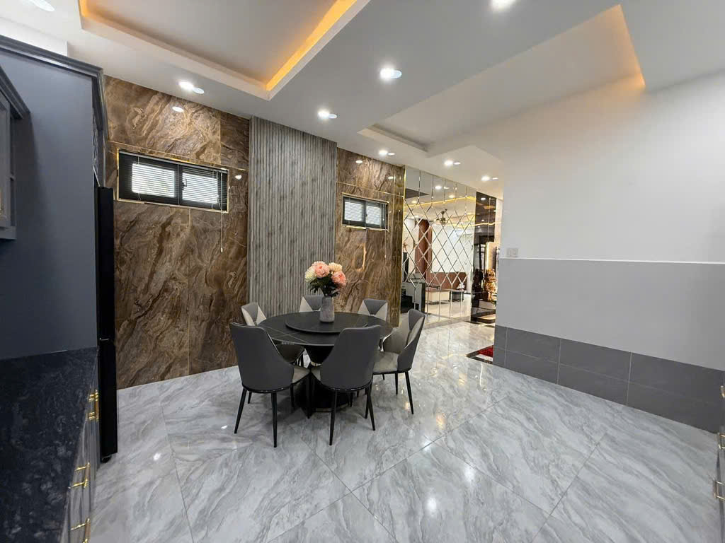HẺM 28 PHÚ THUẬN - QUẬN 7 - CĂN GÓC CHỈ 1 SẸC - GIÁ CỰC TỐT CHỈ 8.25 TỶ - SỔ HỒNG RIÊNG, PHÁP LÝ - Ảnh 4