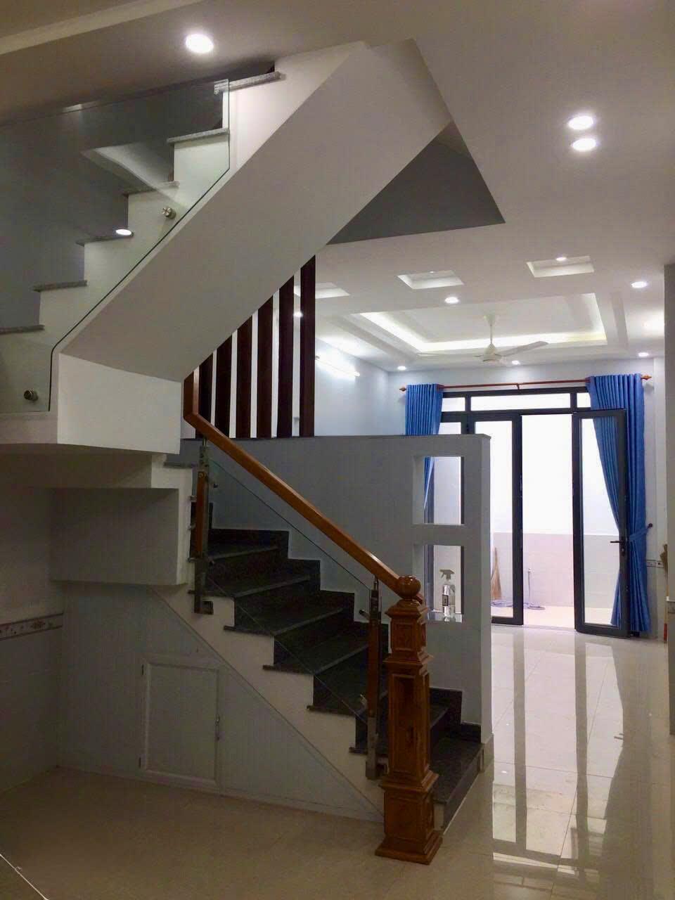 **Bán nhà hẻm 730 Lạc Long Quân** phường 9 Tân Bình (4x11) 2 lầu mới; 8 tỷ - Ảnh 1