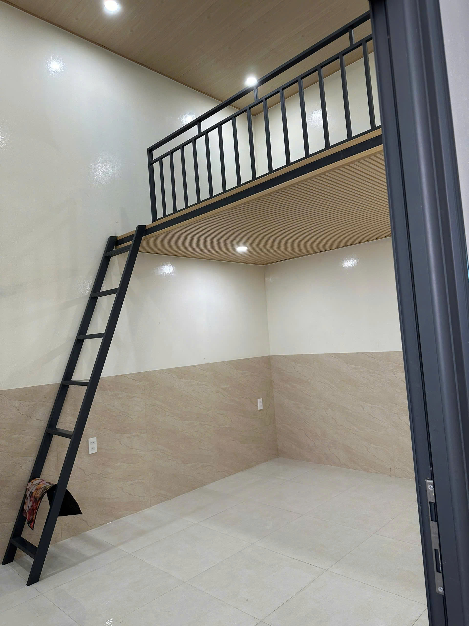 Cần nhượng phòng trọ gác đúc, gần các trường đại học, không chung chủ - Ảnh 4