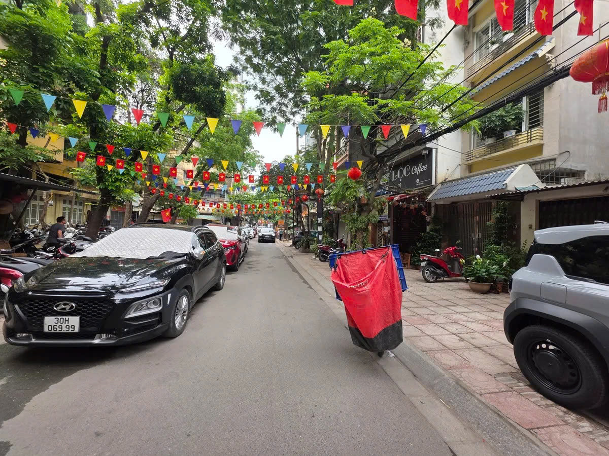 Bán nhà phố Huỳnh Thúc Kháng, Đống Đa 57m2 vỉa hè rộng nhà 3 tầng kinh doanh chỉ 22.5 tỷ - Ảnh 3