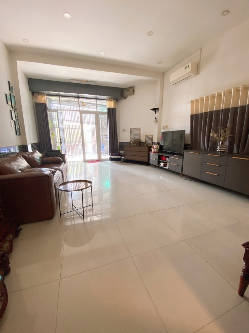 Bán nhà mặt phố Linh Đông, Thủ Đức, 95m², 2 tầng, sổ hồng. Giá 5,6 tỷ - Ảnh chính