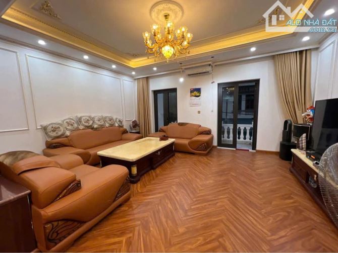 BÁN NHÀ HOÀNG QUỐC VIỆT, PHÂN LÔ, ÔTÔ VÀO NHÀ, 2 MẶT NGÕ KINH DOANH, 45M2 CHỈ 15 TỶ - Ảnh chính