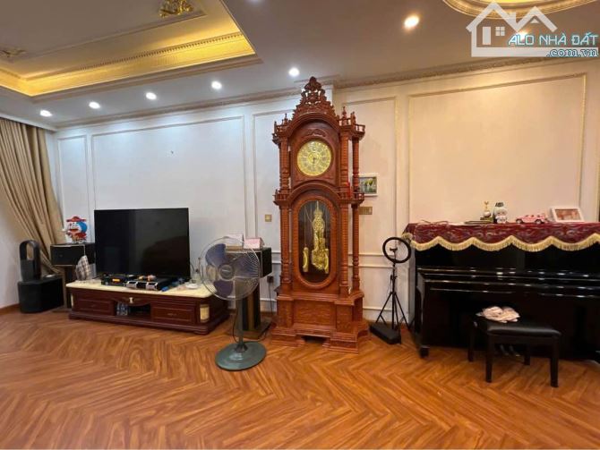 BÁN NHÀ HOÀNG QUỐC VIỆT, PHÂN LÔ, ÔTÔ VÀO NHÀ, 2 MẶT NGÕ KINH DOANH, 45M2 CHỈ 15 TỶ - Ảnh 1