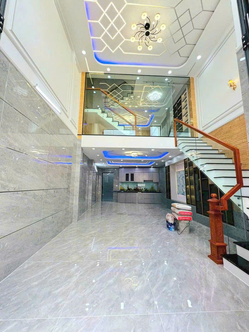 🔥🔥 SIÊU PHẨM KHU TÊN LỬA - NHÀ MỚI XÂY 5 TẦNG HIỆN ĐẠI - HOÀN CÔNG ĐỦ - 5×12 - 60M² - HẺM XE HƠI - Ảnh 1