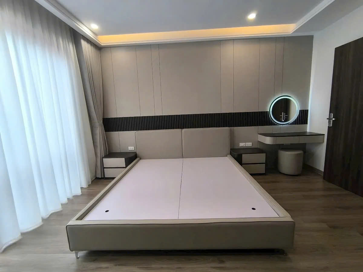 NHÀ MỚI ĐẸP OTO ĐỖ CỬA Phố Trạm 37M2,x 6 Tầng,mặt tiền 4.7m,10 tỷ Long Biên. - Ảnh 4