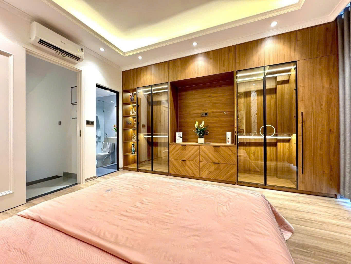 🌺🌺 Nhà đẹp cầu giấy 5 tầng, full đồ, đầy đủ công năng chỉ việc vác vali vào ở - Ảnh 1