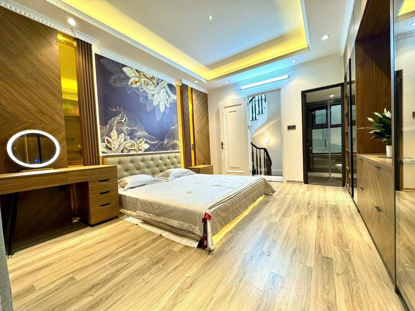 🌺🌺 Nhà đẹp cầu giấy 5 tầng, full đồ, đầy đủ công năng chỉ việc vác vali vào ở - Ảnh 2