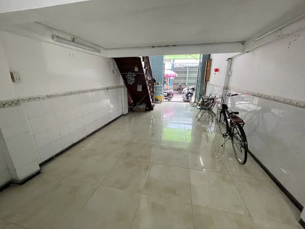 Quận 10 ! MB ĐẸP LẮM ! CHO THUÊ MB KHU CHỢ GIÁ RẺ CHỈ 6,5 tr ! MT HẺM 1/ GẦN MT ĐƯỜNG LÊ HỒNG - Ảnh 2