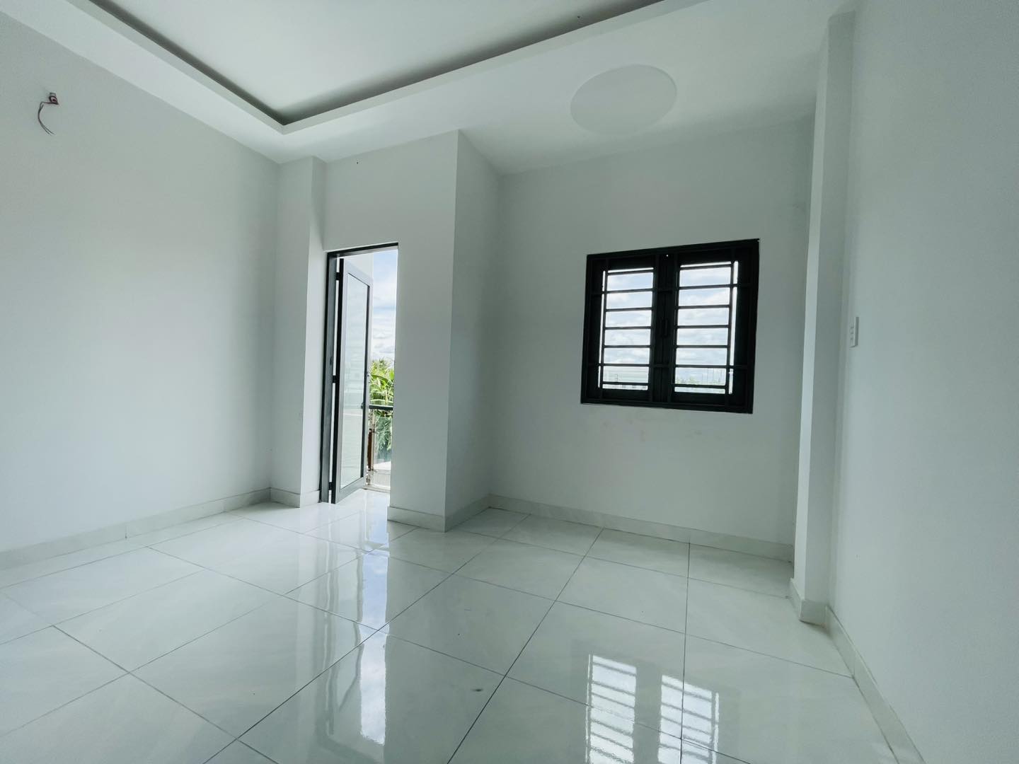 HIẾM! CHỈ 900 TRIỆU SỞ HỮU NHÀ LẦU ĐẸP BỜ KINH T14, BÌNH CHÁNH, 60M2, SHR - Ảnh 5