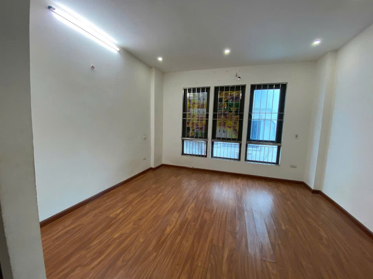 Cho thuê nhà riêng ngõ 394 Mỹ Đình – Nam Từ Liêm 30m x 4T, 4 ngủ giá 14tr, ô tô đỗ cửa - Ảnh 2