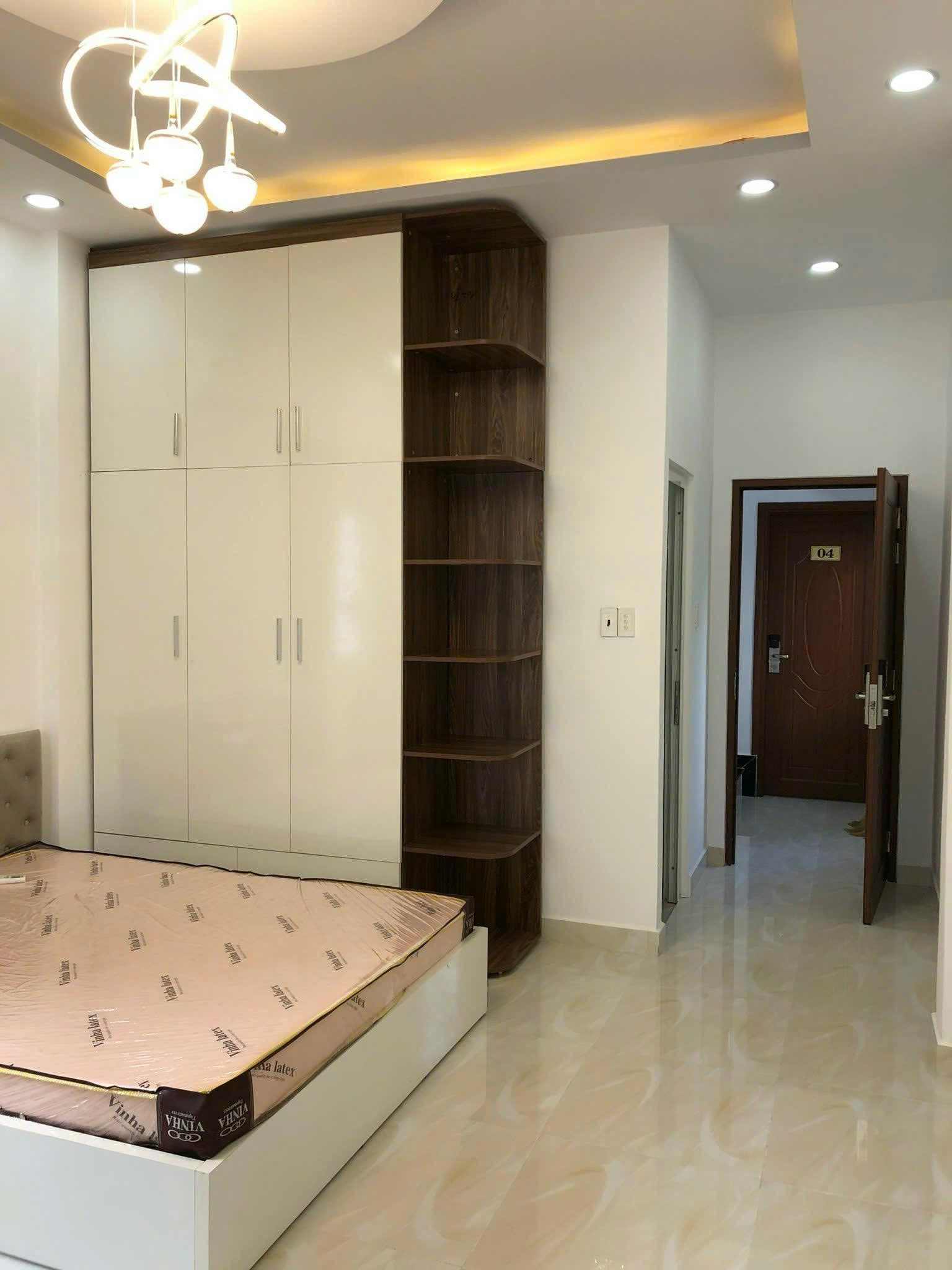 GÓC 2 MẶT TIỀN – 4 TẦNG – THU NHẬP 25TR/THÁNG – NGAY NGÃ 4 NGUYỄN TRÃI Q5. LH:0988954579 - Ảnh 1