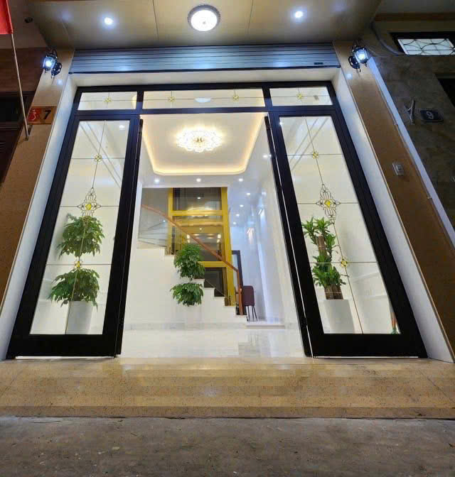 SIÊU HIẾM - NHÀ NGÔ GIA TỰ - 76M2 KINH DOANH - MẶT TIỀN THOÁNG - GIÁ HƠN 9 TỶ - Ảnh 1