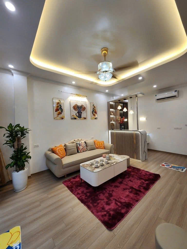 SIÊU HIẾM - NHÀ NGÔ GIA TỰ - 76M2 KINH DOANH - MẶT TIỀN THOÁNG - GIÁ HƠN 9 TỶ - Ảnh 2