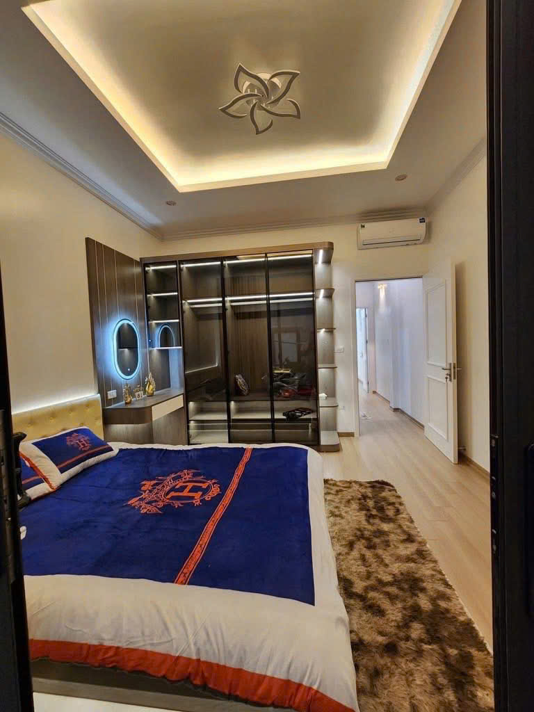 SIÊU HIẾM - NHÀ NGÔ GIA TỰ - 76M2 KINH DOANH - MẶT TIỀN THOÁNG - GIÁ HƠN 9 TỶ - Ảnh 3