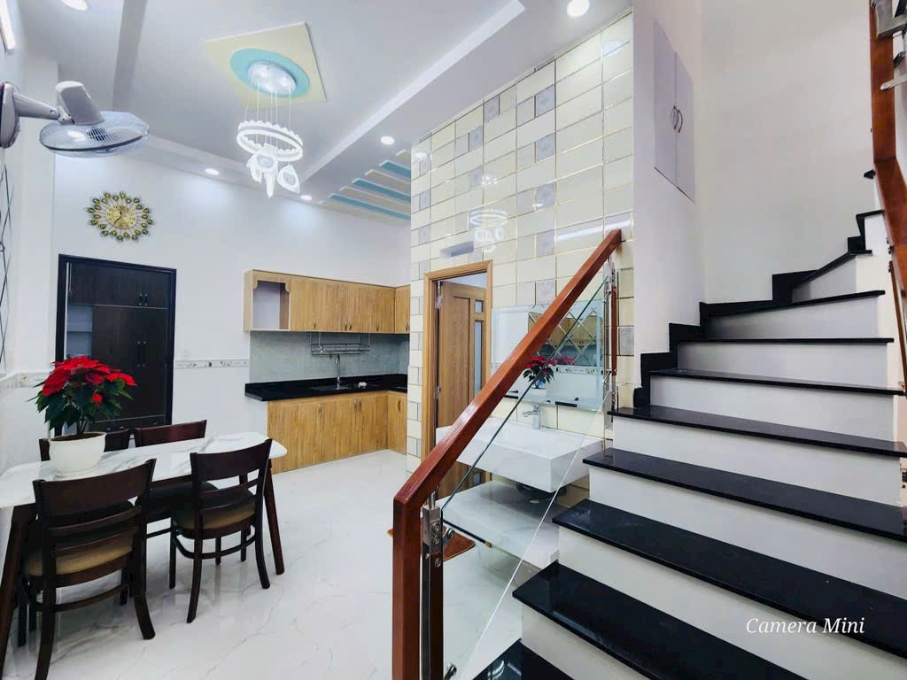 NHÀ MỚI ĐẸP P16 GV - HẺM XE TẢI - 2 MT HẺM THÔNG THOÁNG - KHU NHÀ CAO TẦNG - 56M² - 2 TẦNG HƠN 5 TỶ - Ảnh 3