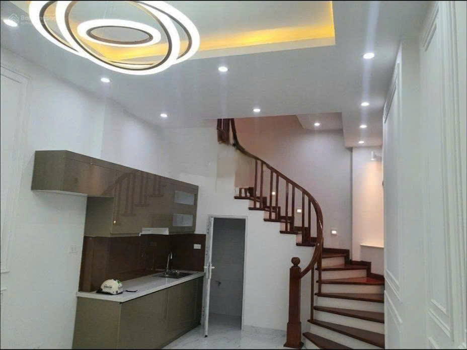 Cho Thuê nhà ngõ 5 dốc Thọ Lão, Hai Bà Trưng 30m x 4T, 4 ngủ, giá 12 triệu, 50m ra ô tô - Ảnh 1