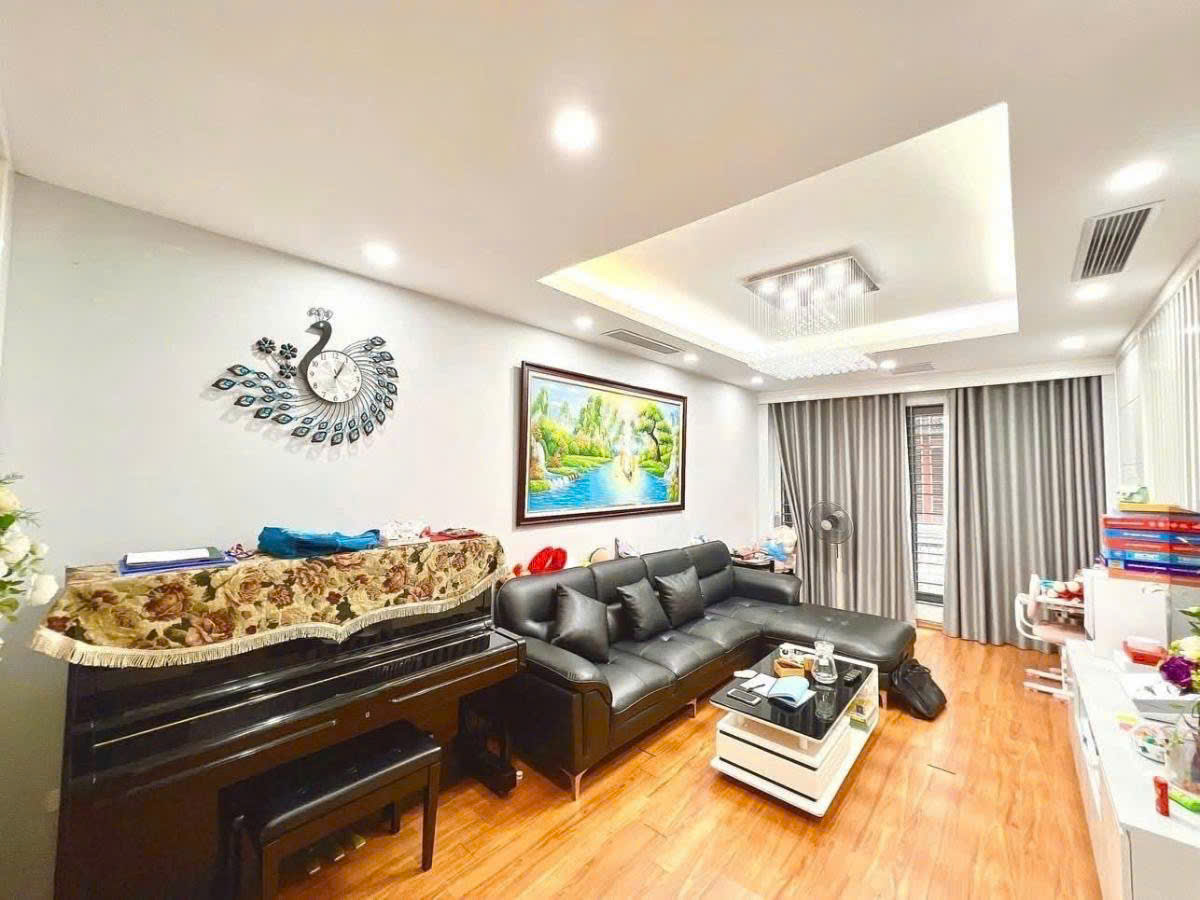 PL PHÙNG CHÍ KIÊN Ô TÔ - KINH DOANH- FULL NỘI THẤT 52m2 6 tầng mt 3.3m Giá 18.6 tỷ - Ảnh chính