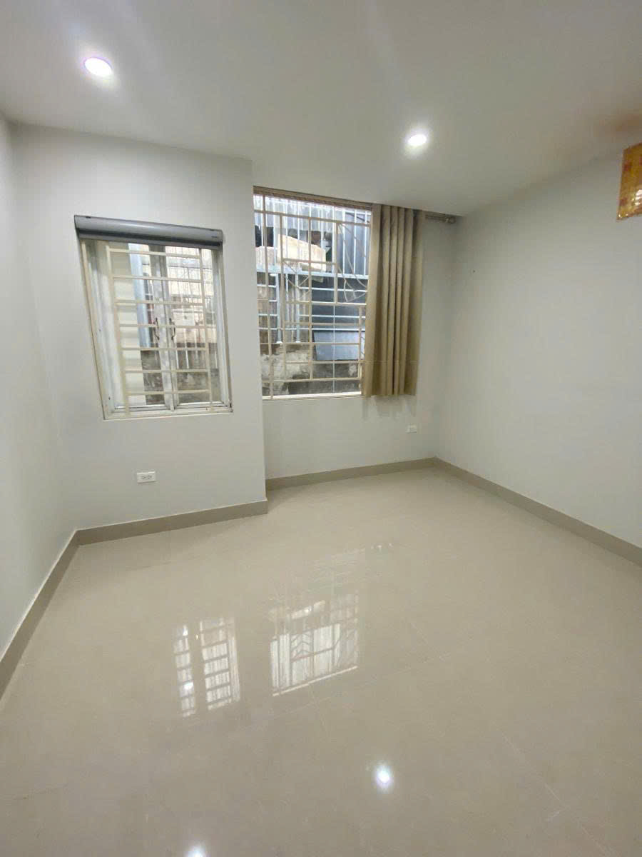 BÁN NHÀ VŨ NGỌC PHAN - PHỐ TRUNG TÂM Diện Tích 41m2 4 tầng mặt tiền 8m Giá 11.2tỷ - Ảnh 1