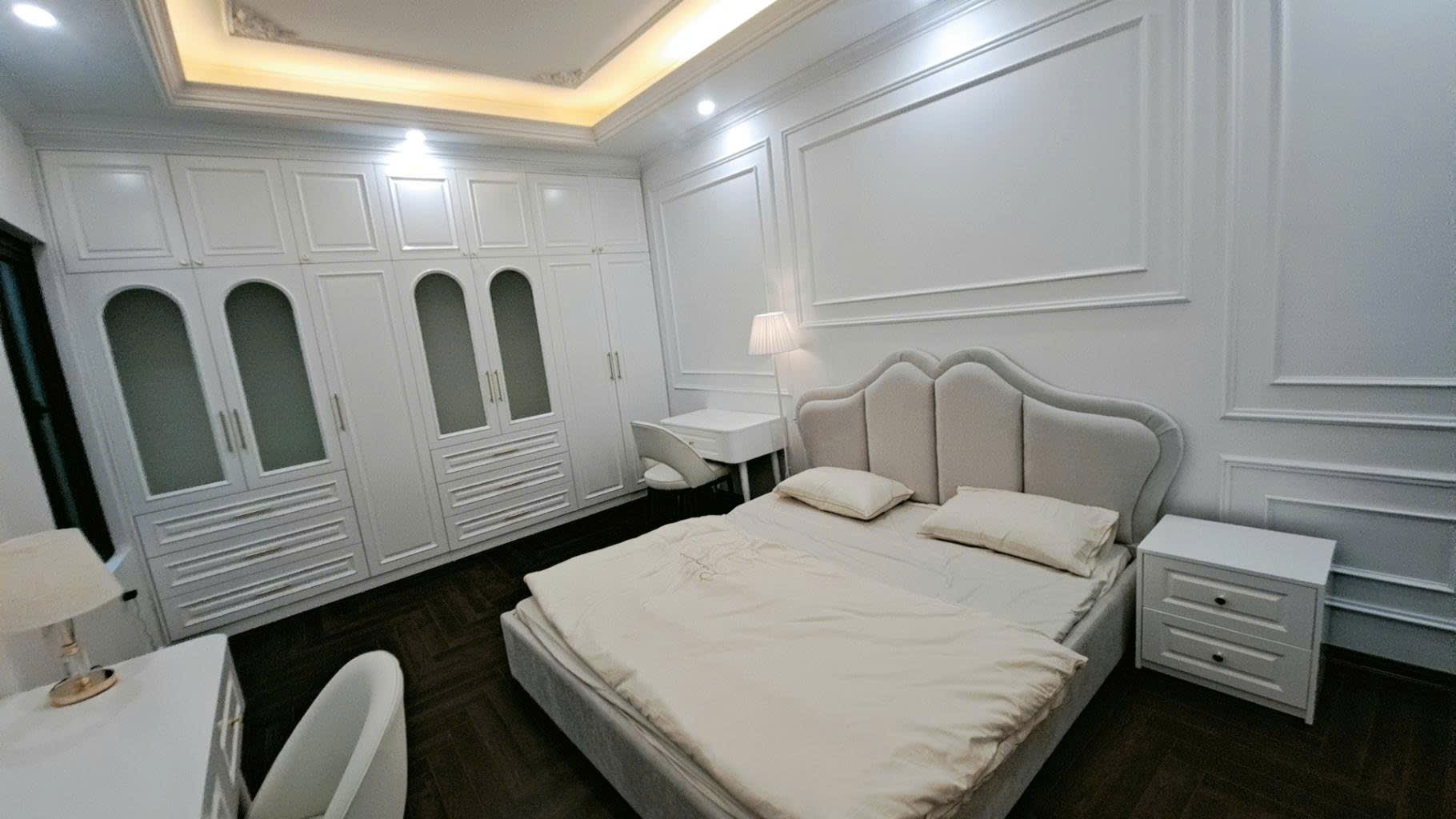 Siêu phẩm Ba Đình, gần hồ, lô góc 2 thoáng, tặng full nội thất tân cổ điển - Ảnh 3