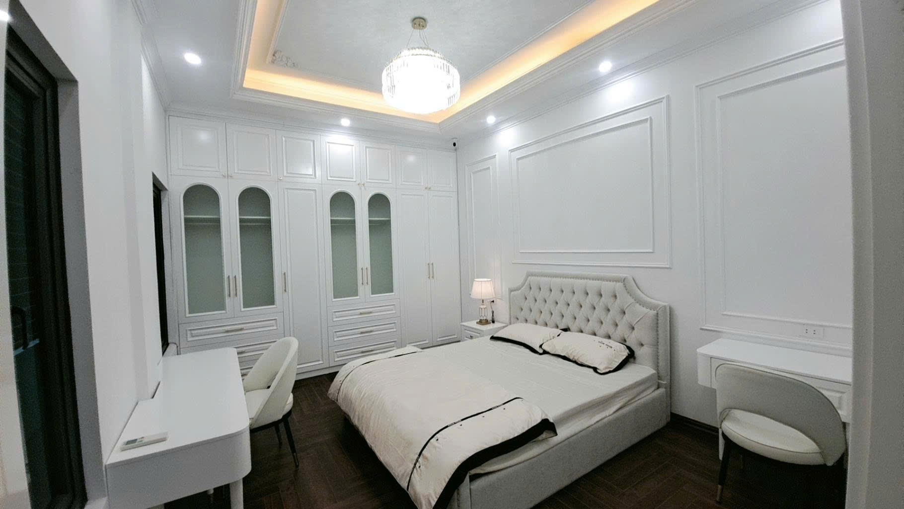 Siêu phẩm Ba Đình, gần hồ, lô góc 2 thoáng, tặng full nội thất tân cổ điển - Ảnh 5