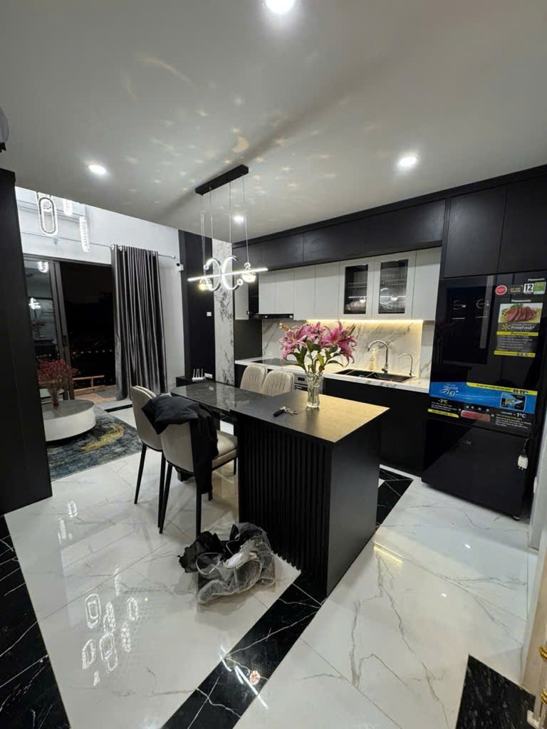 Chỉ hơn 11 tỷ có Nhà đẹp mới keeng 5 tầng thang máy, 50m2 tại trung tâm quận Hai Bà Trưng - Ảnh 2