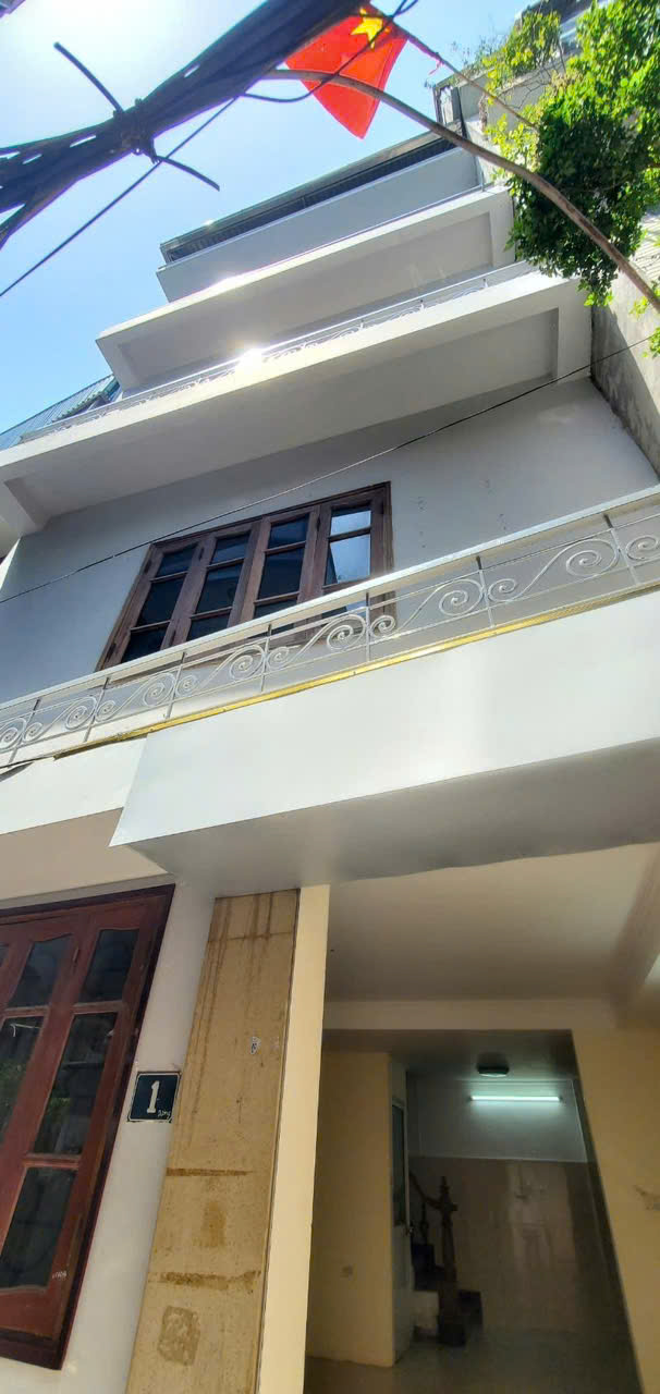 9.3 TỶ CHO 50M2 PHỐ ĐÔNG QUAN TRUNG TÂM QUẬN CẦU GIẤY - Ảnh chính