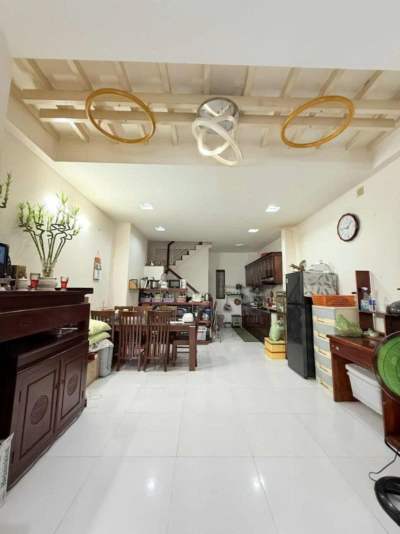 Bán nhà mặt tiền Đông Hưng Thuận 26, ngay Tô Ký, Chợ Cầu, 4,3x14,5m,  4 tầng, 4,55 tỷ - Ảnh 1