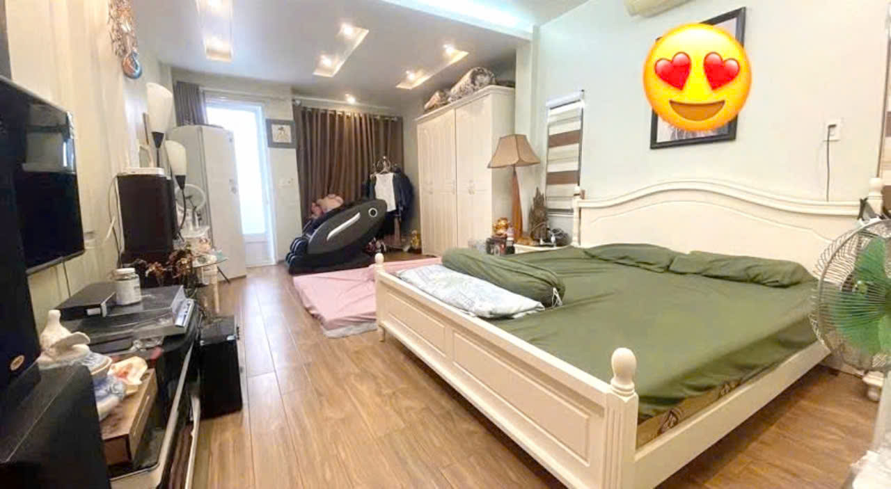 Nhà 91m 4 tầng độc lập, sân để 2 ô.tô Giá 4.7 tỉ gần ngã 4 Thiên Lôi - Ảnh 3