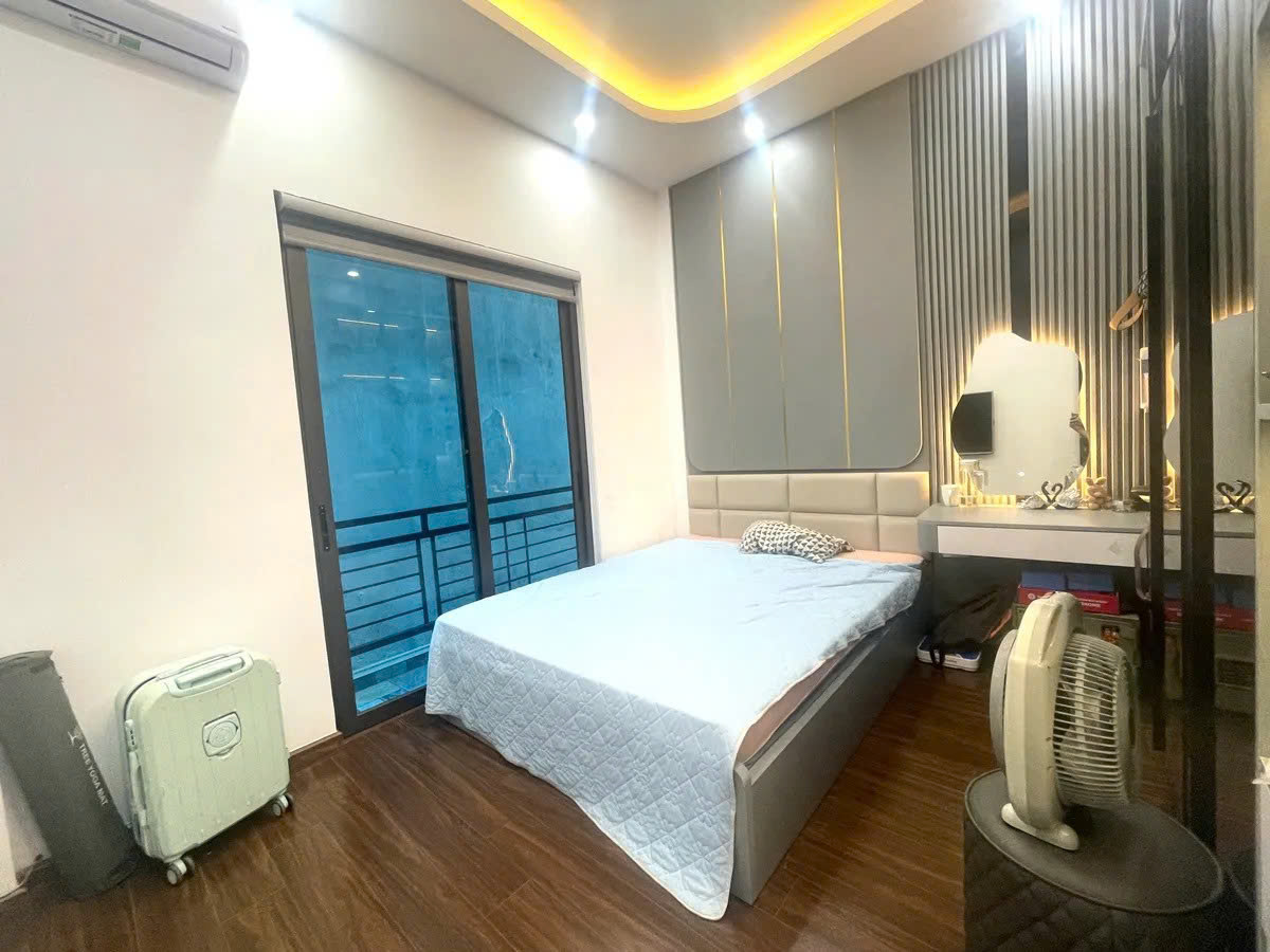 BÁN NHÀ KIM GIANG, HOÀNG MAI. 36m2 x 4TẦNG, TẶNG NỘI THẤT XỊN, CỰC ĐẸP, CỰC VIP. Chỉ 7.7 tỷđ - Ảnh 3