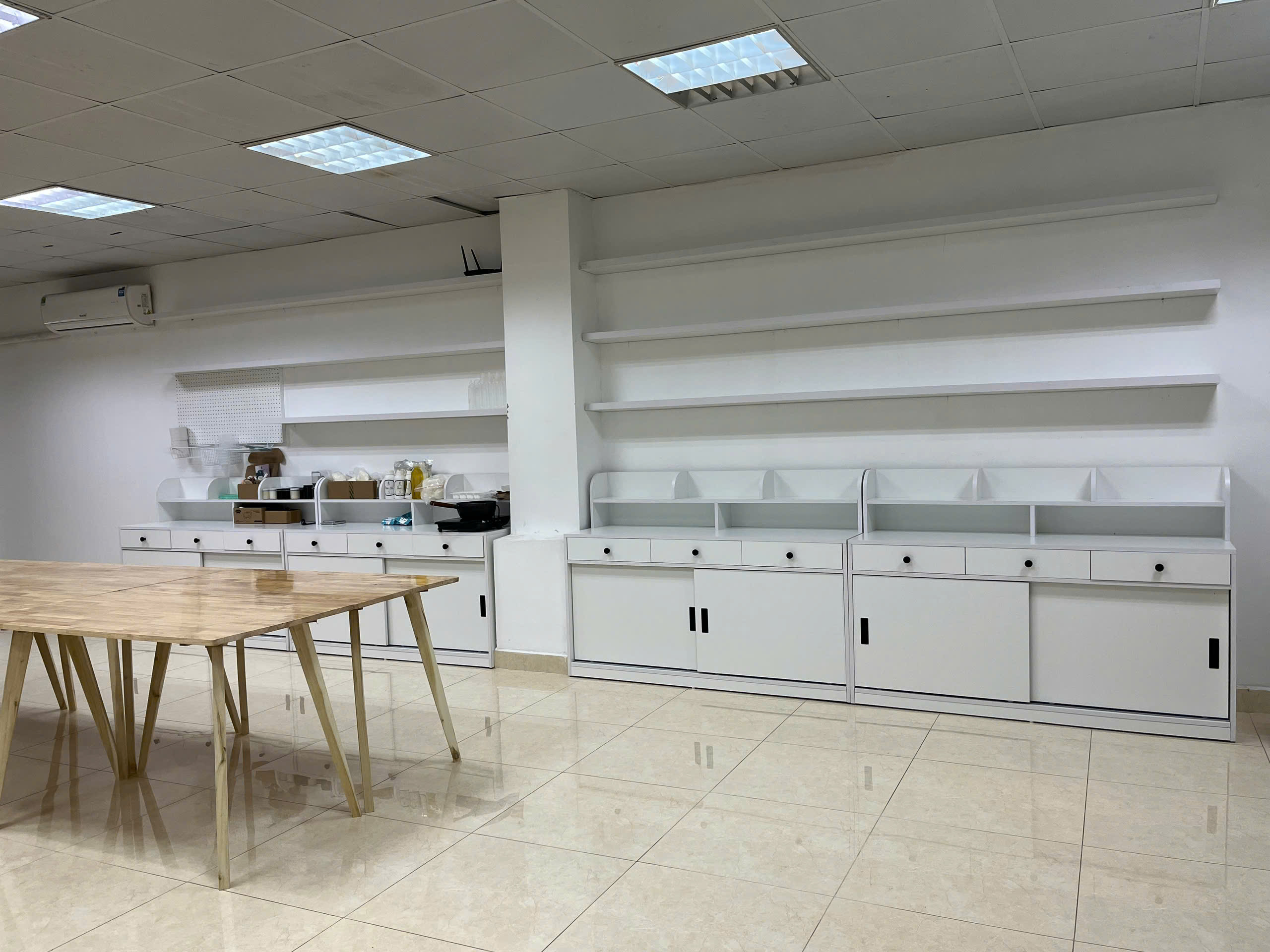 Vì chuyển xưởng nến nên mình đang có mặt sàn trống 80m2 muốn cho thuê - Ảnh 4