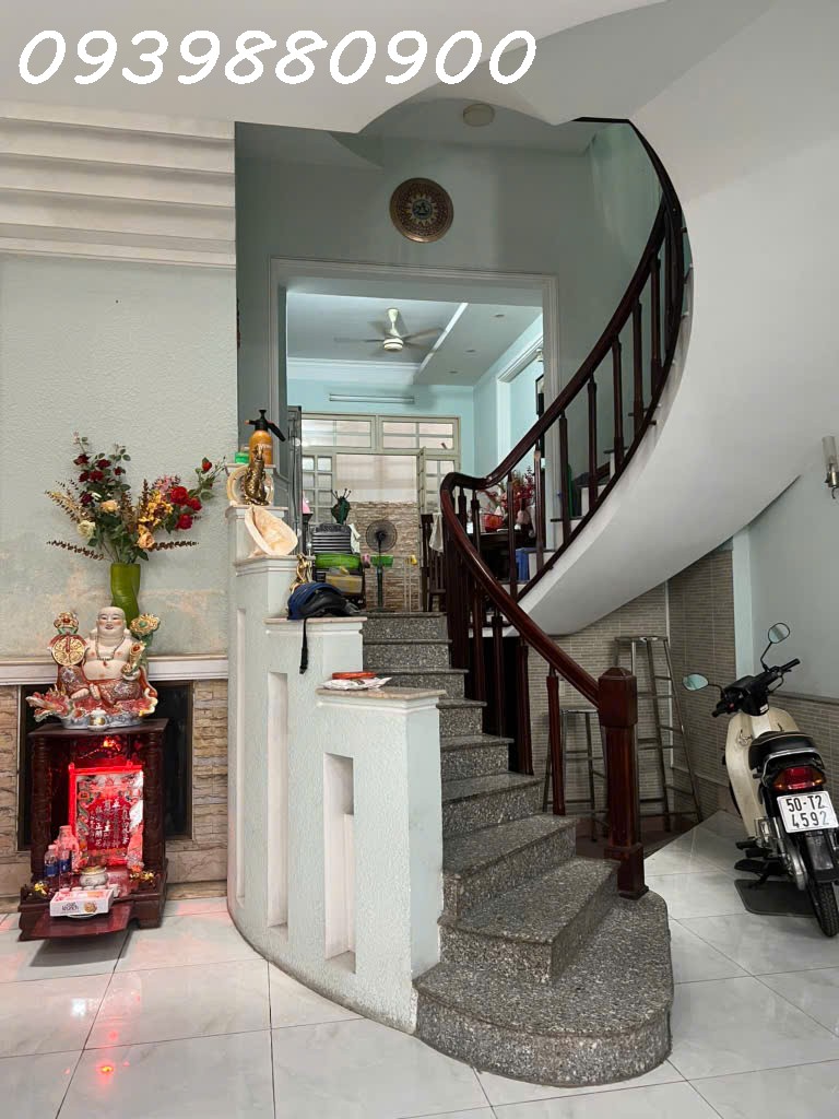 Cách 1 căn ra MT Phan Đang Lưu, 106m2 - 16Tỷ TL - Ảnh 2
