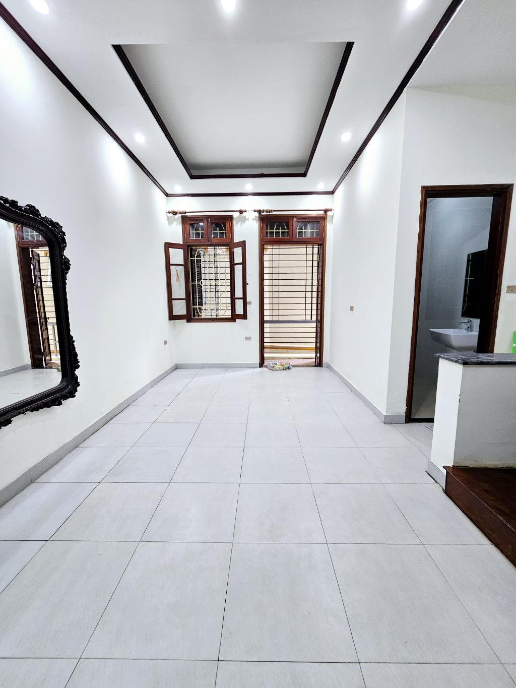 Hoàng Văn Thái 50m 2 thoáng, vị trí tuyệt thế,, giá tuyệt vời - Ảnh 1