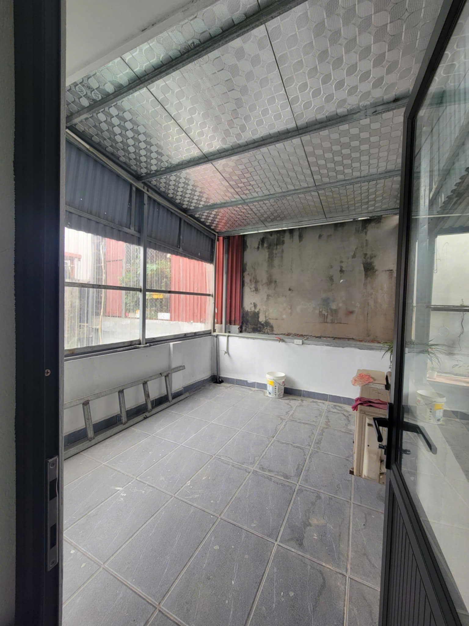 Cho thuê nhà nguyên căn 4 tầng 4 phòng ngủ, 3 vs, 2 sân thoáng trước sau ở tầng 4. Diện tích 40m2/ - Ảnh 1