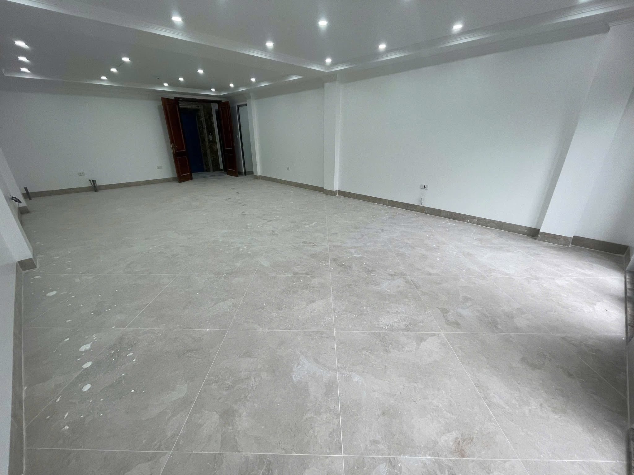 Bán nhà Mặt Phố Lò Đúc  80m/7T Thang máy, MT 5.4m 66 Tỷ,Tòa xây mới,KD đỉnh - Ảnh 3